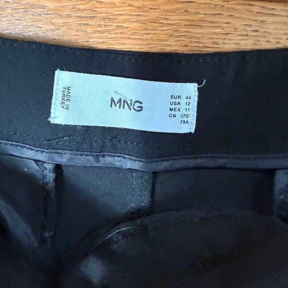 MNG by Mango Black Pants SZ 12 Pleated Straight Work Career Minimalist Academia - Picture 3 of 10
